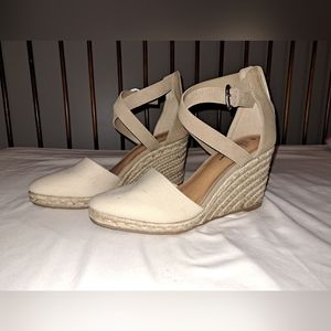 Time and Tru Espadrille Platform Footbed Sandals, size 8.5